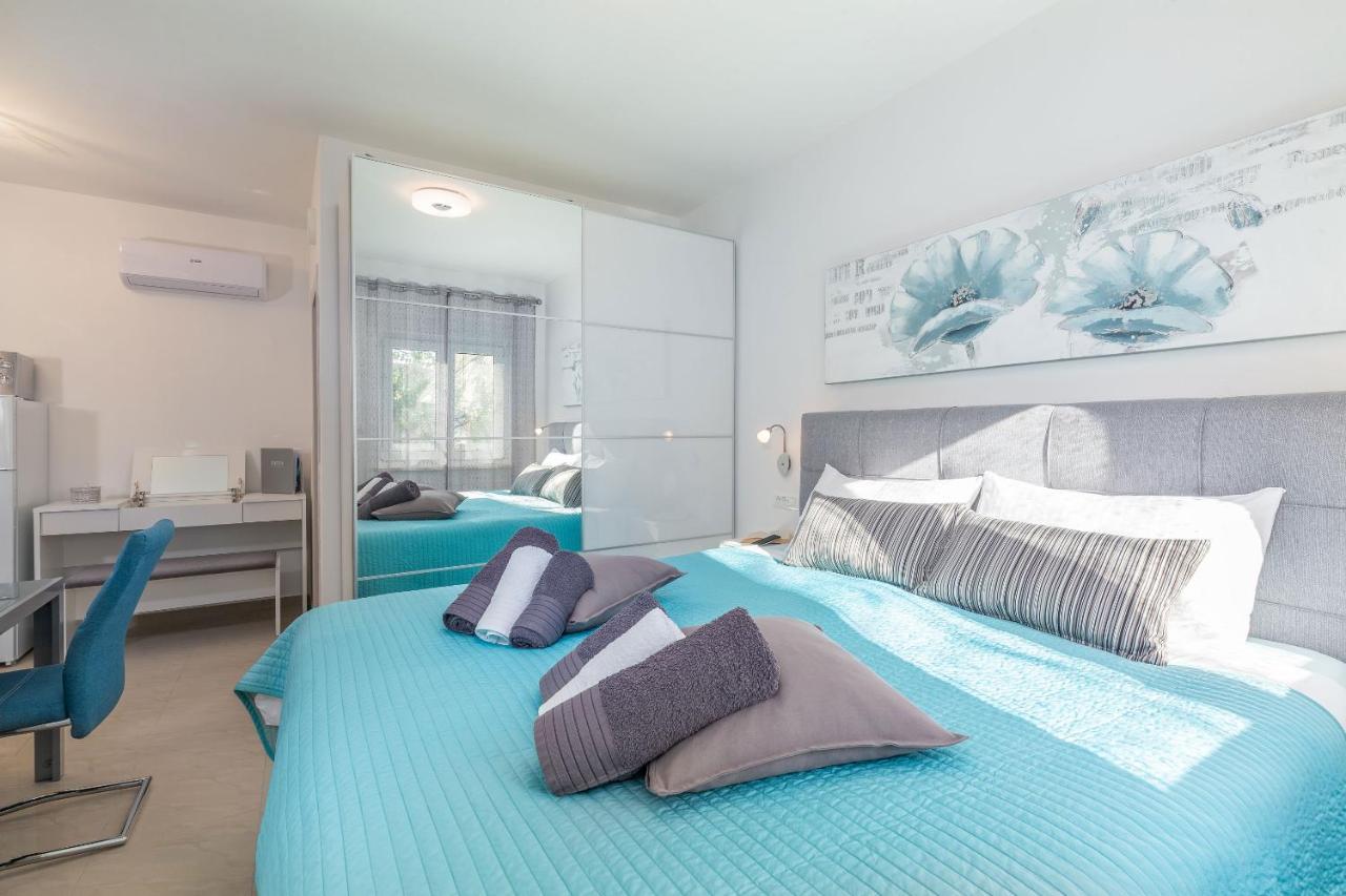 Evita Fazana Premium Studio Apartments Екстериор снимка