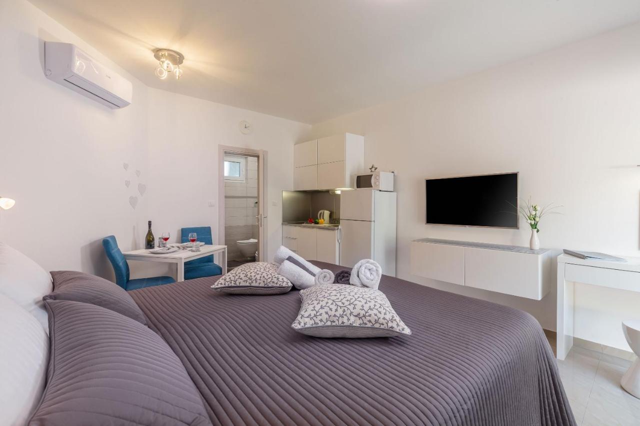 Evita Fazana Premium Studio Apartments Екстериор снимка