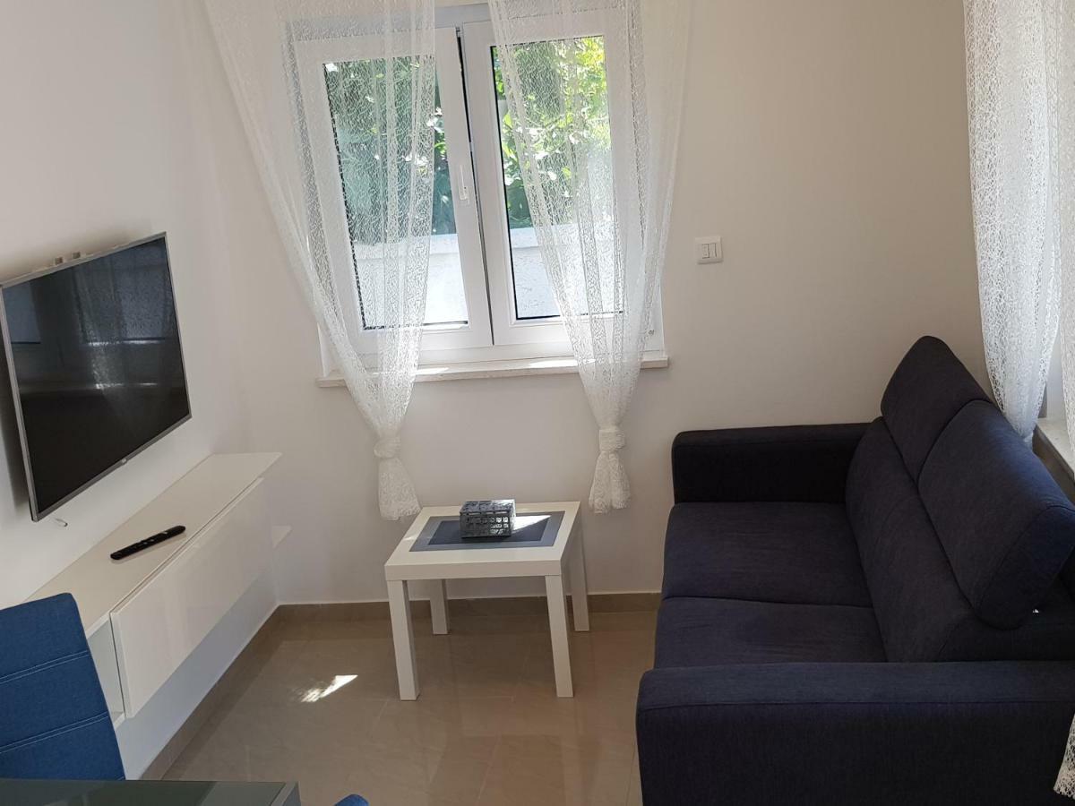 Evita Fazana Premium Studio Apartments Екстериор снимка